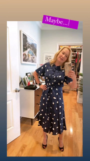 Angela Kinsey feet photo thumbnail