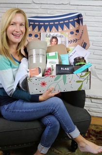 Angela Kinsey feet photo thumbnail