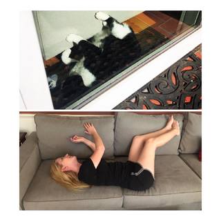 Angela Kinsey feet photo thumbnail