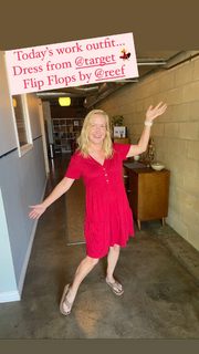 Angela Kinsey feet photo thumbnail