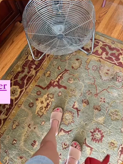 Angela Kinsey feet photo thumbnail