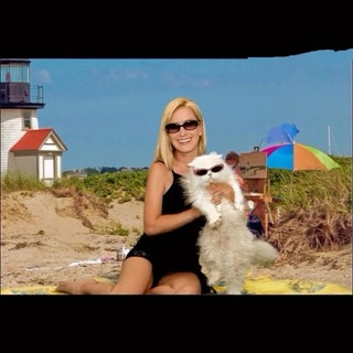 Angela Kinsey feet photo thumbnail