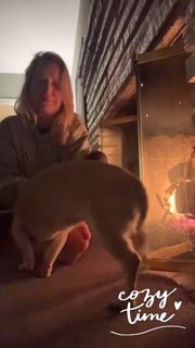 Angela Kinsey feet photo thumbnail