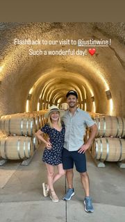 Angela Kinsey feet photo thumbnail