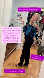 Angela Kinsey feet photo thumbnail