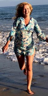 Angela Kinsey feet photo thumbnail