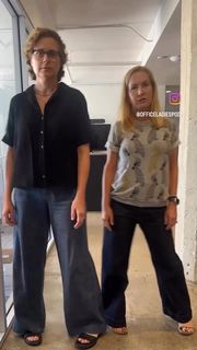 Angela Kinsey feet photo thumbnail