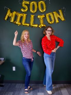 Angela Kinsey feet photo 5