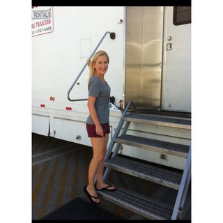 Angela Kinsey feet photo 1