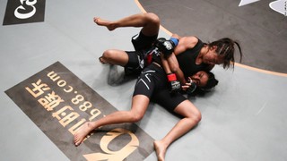 Angela Lee feet photo 1