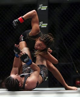 Angela Lee feet photo 17