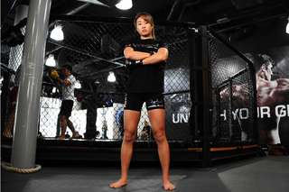 Angela Lee feet photo 7