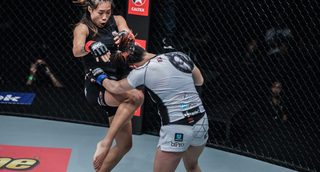 Angela Lee feet photo 4