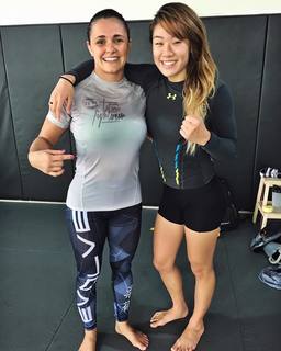 Angela Lee feet photo 2