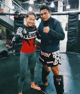 Angela Lee feet photo 10