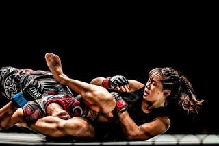 Angela Lee feet photo 6