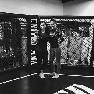 Angela Lee feet photo 11