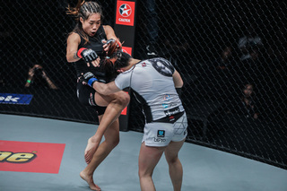 Angela Lee feet photo 6
