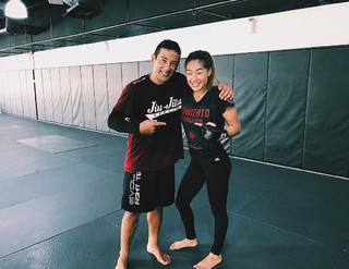 Angela Lee feet photo 15