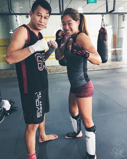 Angela Lee feet photo 14