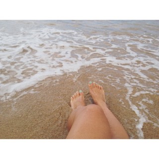 Angela Lee feet photo 13