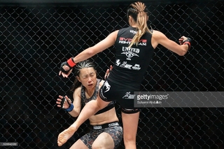 Angela Lee feet photo 11