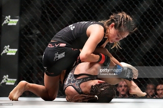 Angela Lee feet photo 9