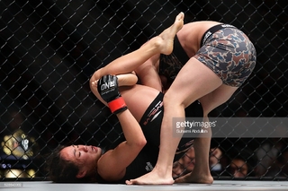 Angela Lee feet photo 6