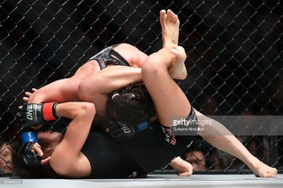Angela Lee feet photo 5