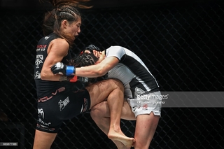 Angela Lee feet photo 4