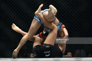 Angela Lee feet photo 16