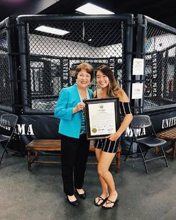 Angela Lee feet photo 14