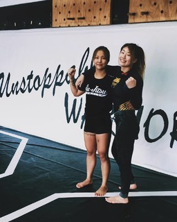 Angela Lee feet photo 13