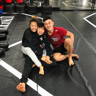 Angela Lee feet photo 12
