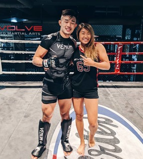 Angela Lee feet photo 9