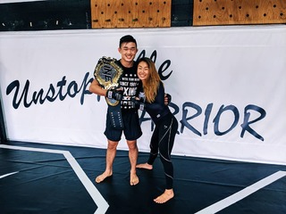 Angela Lee feet photo 5