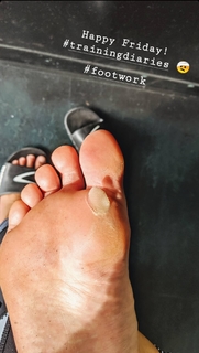 Angela Lee feet photo 18