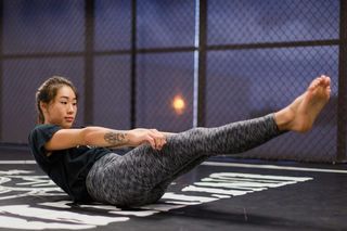 Angela Lee feet photo 9
