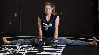 Angela Lee feet photo 6