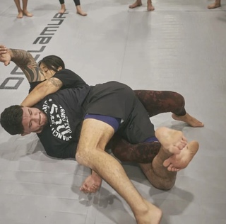 Angela Lee feet photo 18