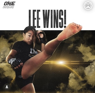 Angela Lee feet photo 17