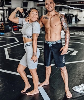Angela Lee feet photo 10