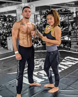 Angela Lee feet photo 9