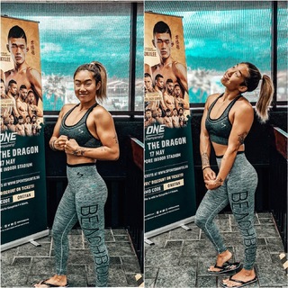 Angela Lee feet photo 8