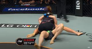 Angela Lee feet photo 14