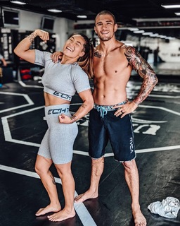 Angela Lee feet photo 16