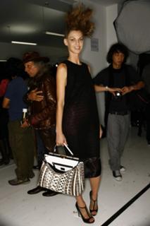 Angela Lindvall feet photo 3