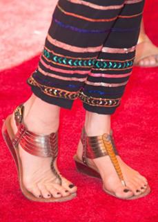 Angela Lindvall feet photo 11