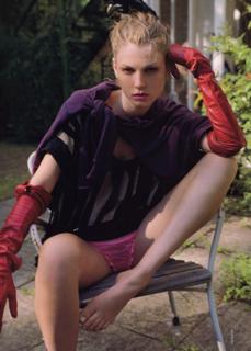 Angela Lindvall feet photo 4