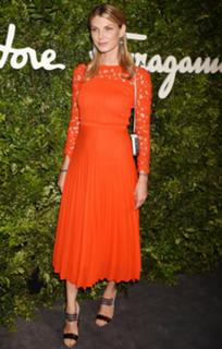Angela Lindvall feet photo 3